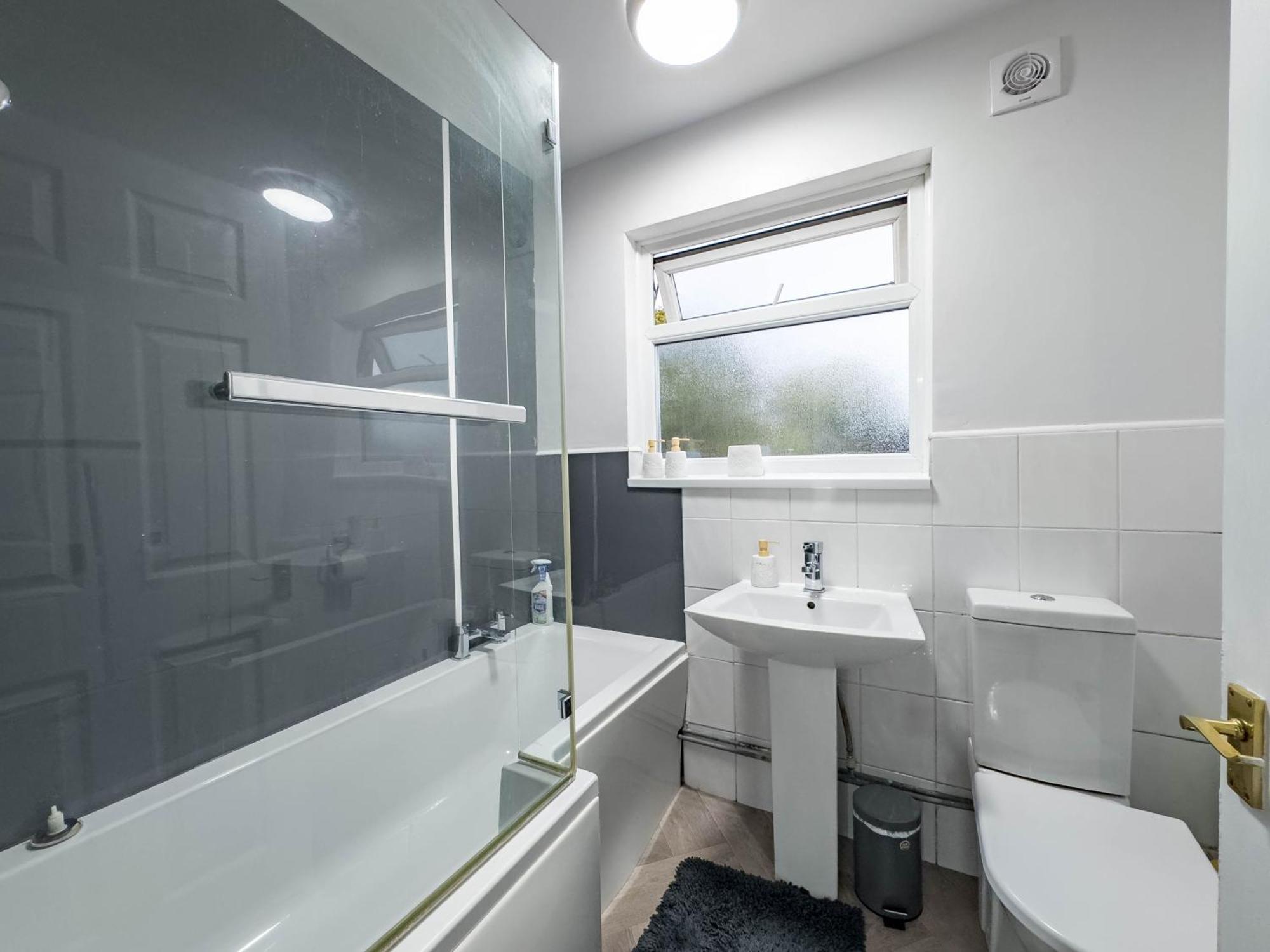 Holiday home Retreat King Luxury With Parking